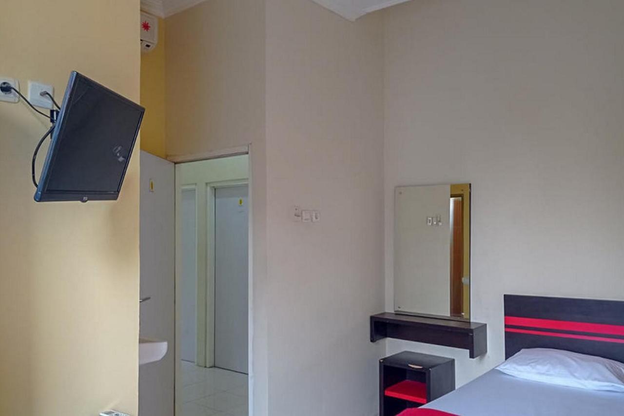יוגיאקרטה Rama Shinta Homestay Near Gembira Loka Zoo Redpartner מראה חיצוני תמונה