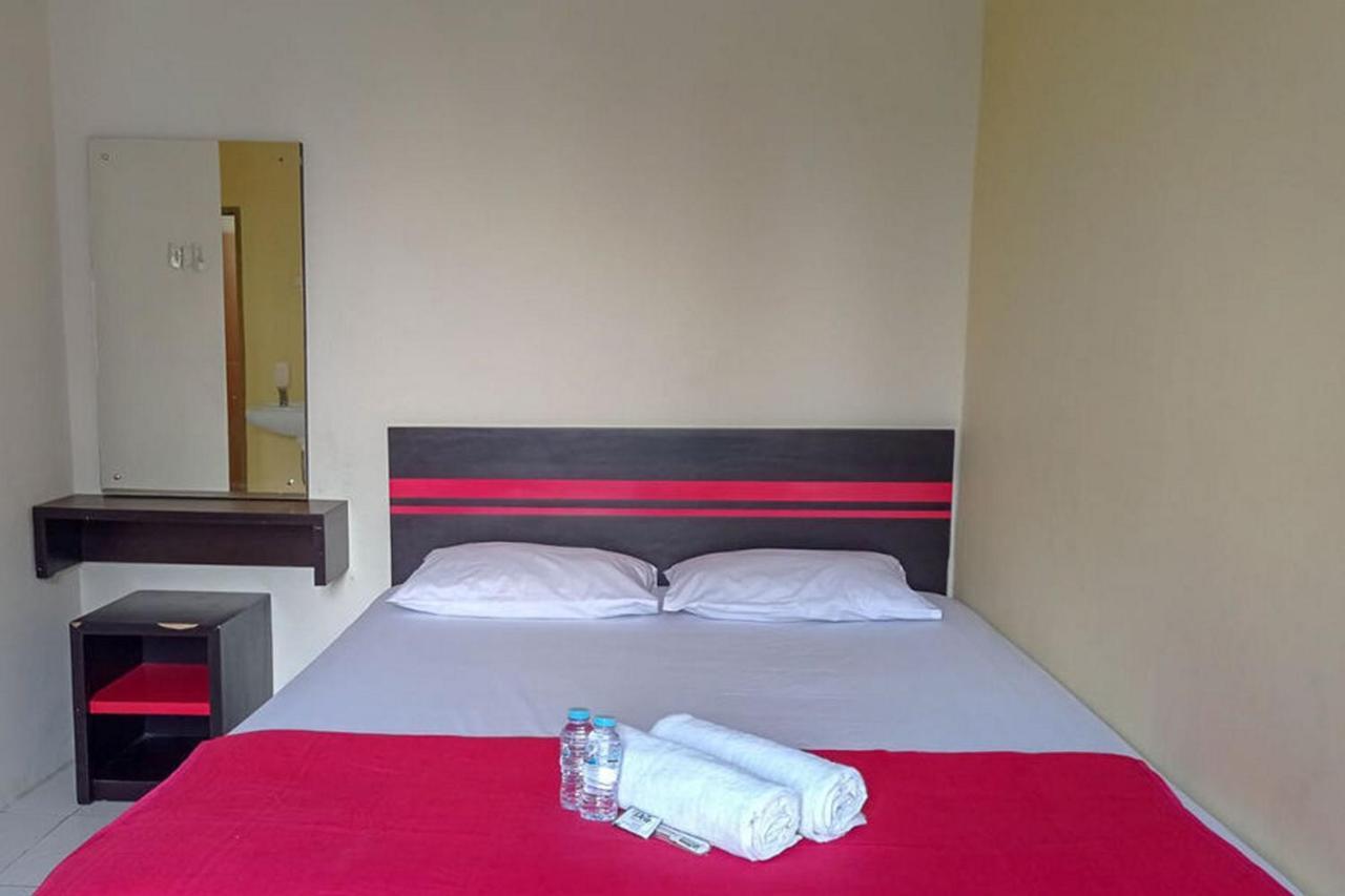 יוגיאקרטה Rama Shinta Homestay Near Gembira Loka Zoo Redpartner מראה חיצוני תמונה
