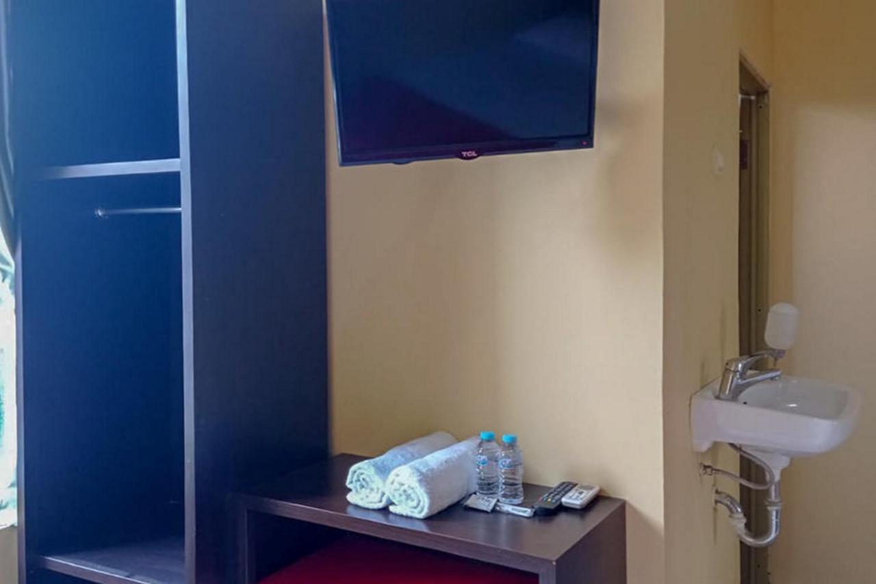 יוגיאקרטה Rama Shinta Homestay Near Gembira Loka Zoo Redpartner מראה חיצוני תמונה